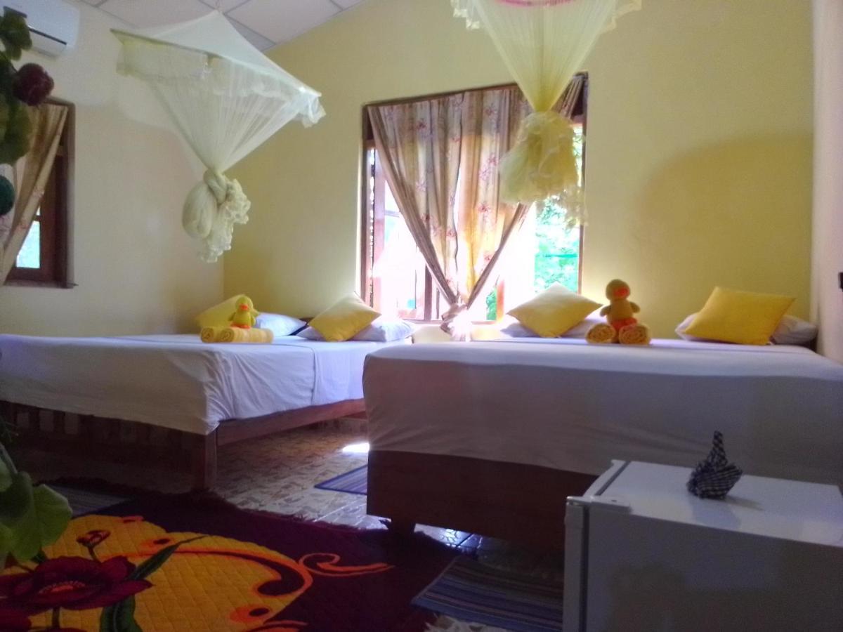 Flower Inn Szigirija Kültér fotó