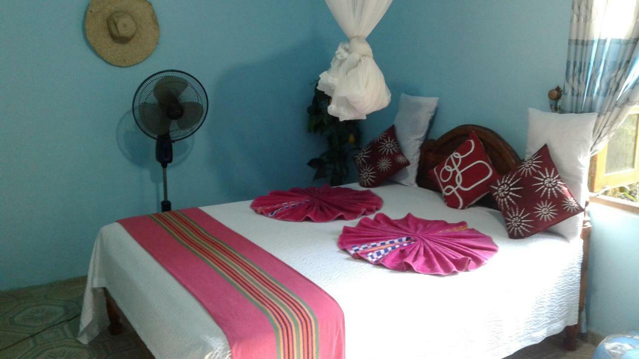 Flower Inn Szigirija Kültér fotó