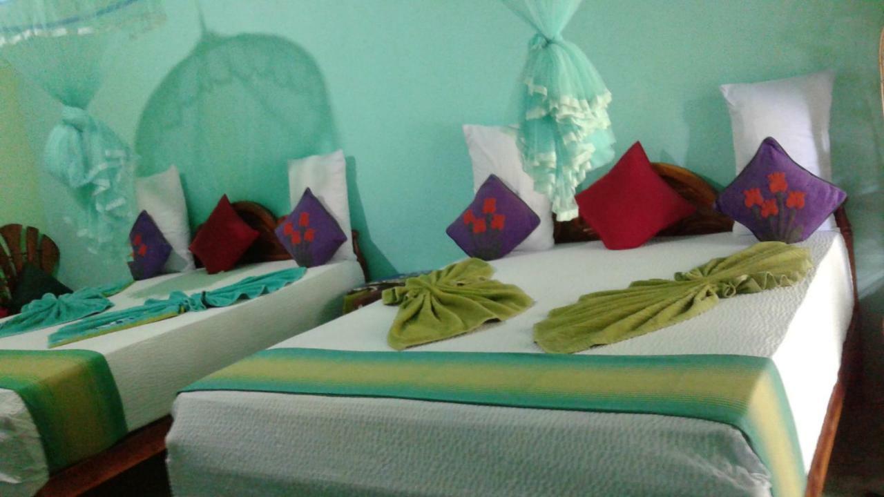 Flower Inn Szigirija Kültér fotó